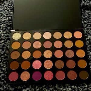 Morphe 35XO Natural flirt Palette